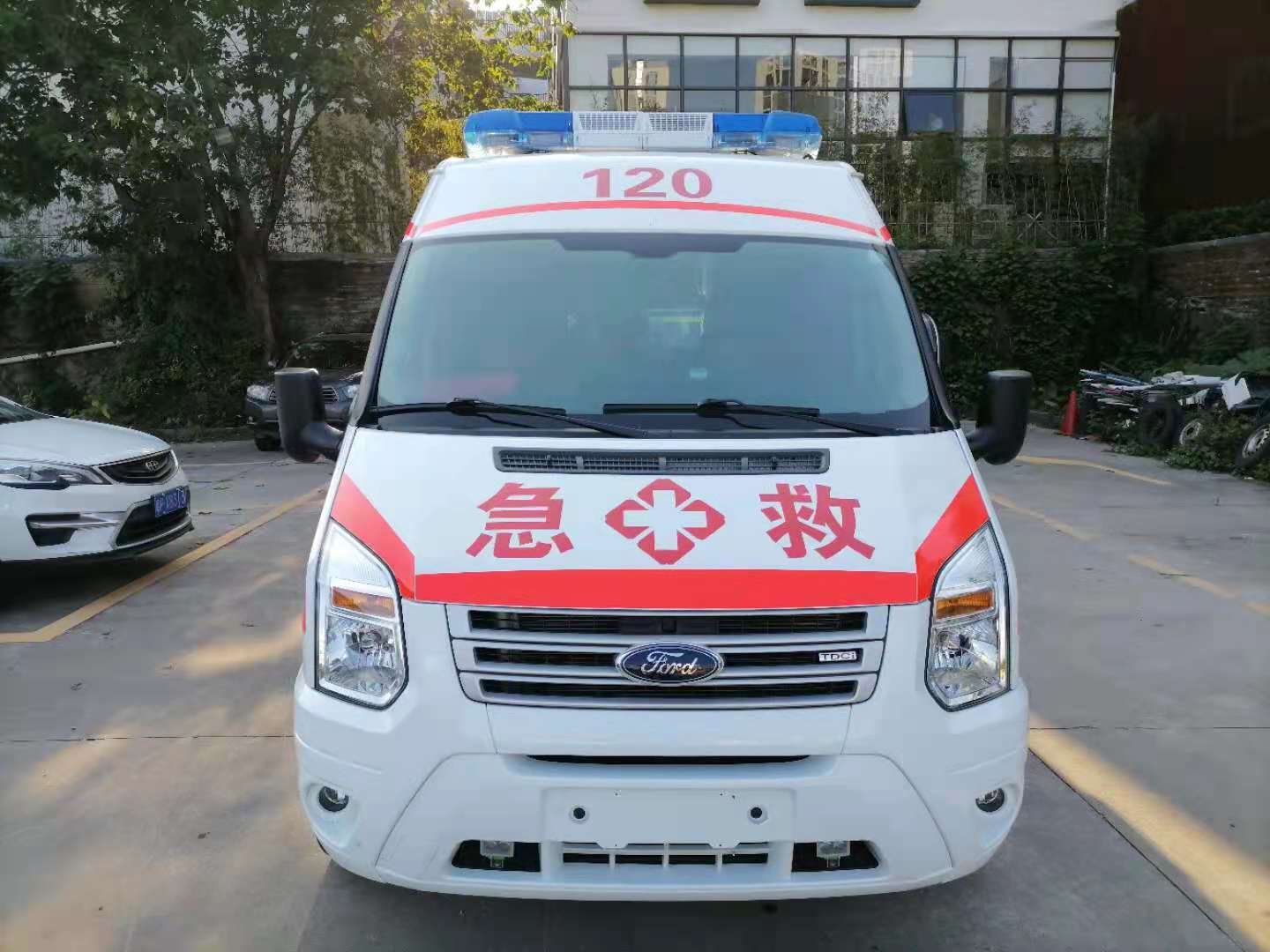 威远县妇婴监护型护送